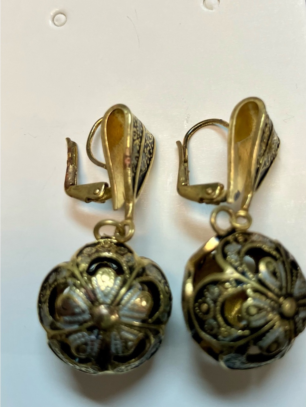Gold Filigree Drop Earrings - Elegant Floral Design